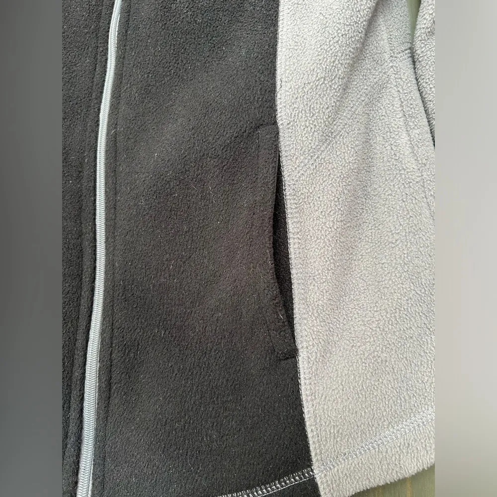 Tek gear zip up jacket size M - Image 4