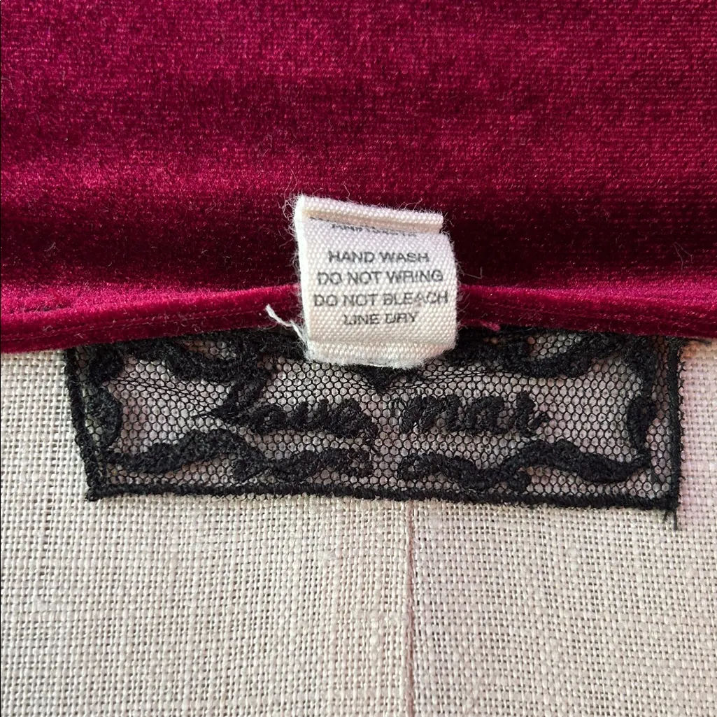 Sexy Velvet Burgundy V Neck Cropped Bra Top Size Large Red - Image 5