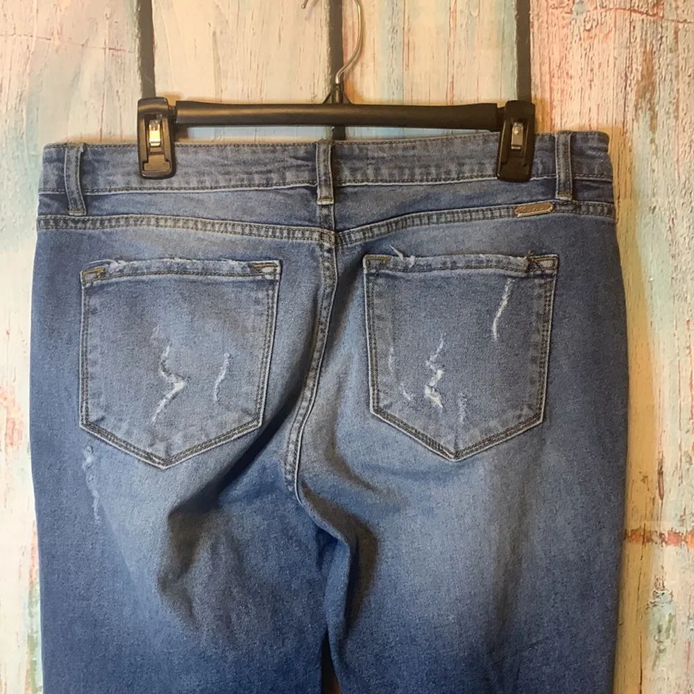 KanCan Distressed Medium-Wash Jeans Size 28/9 - Image 5