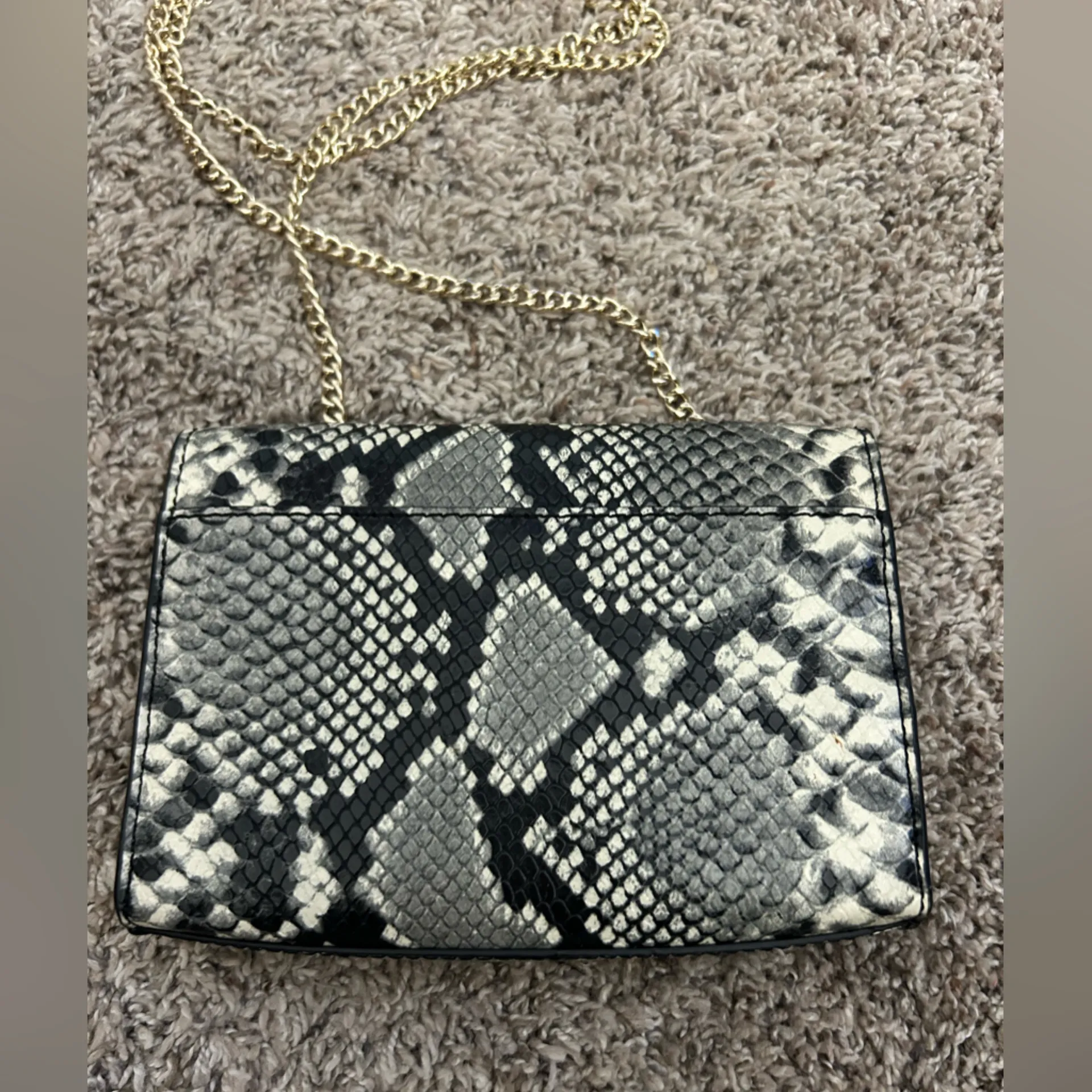 Elegant Black and White Snake Print Chain Bag - Image 2