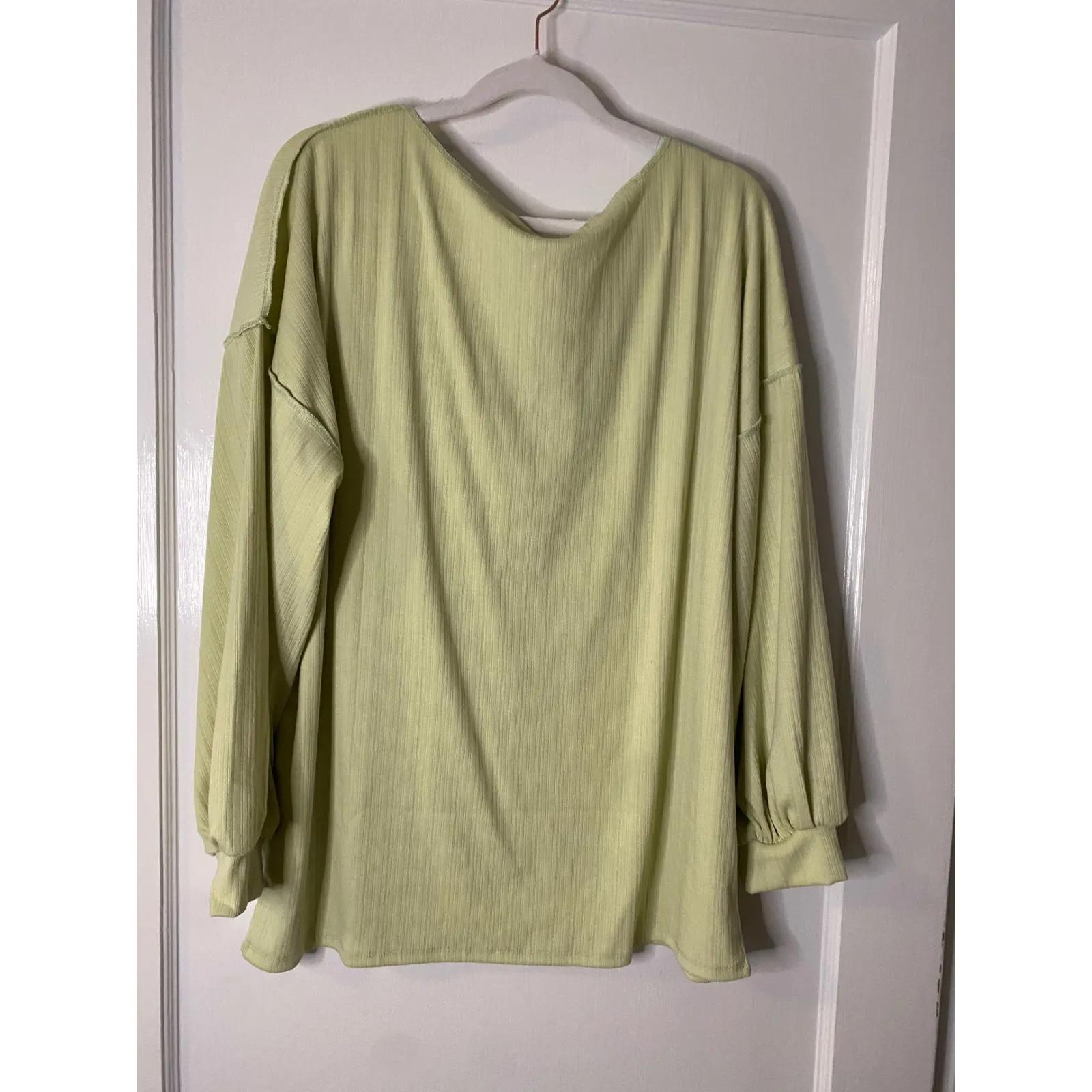 BiBi! Womens Green Ribbed V Neck Long Sleeve Pullover Top With Pocket Size M - Image 3