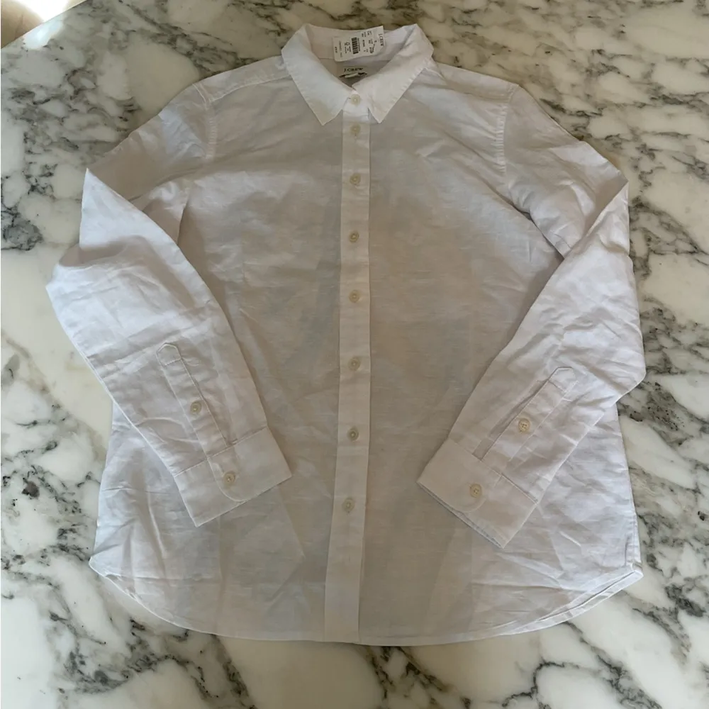 NWT JCrew White Linen Botton Blend Button Down Shirt l S l Sold Out l Needs Wash - Image 2