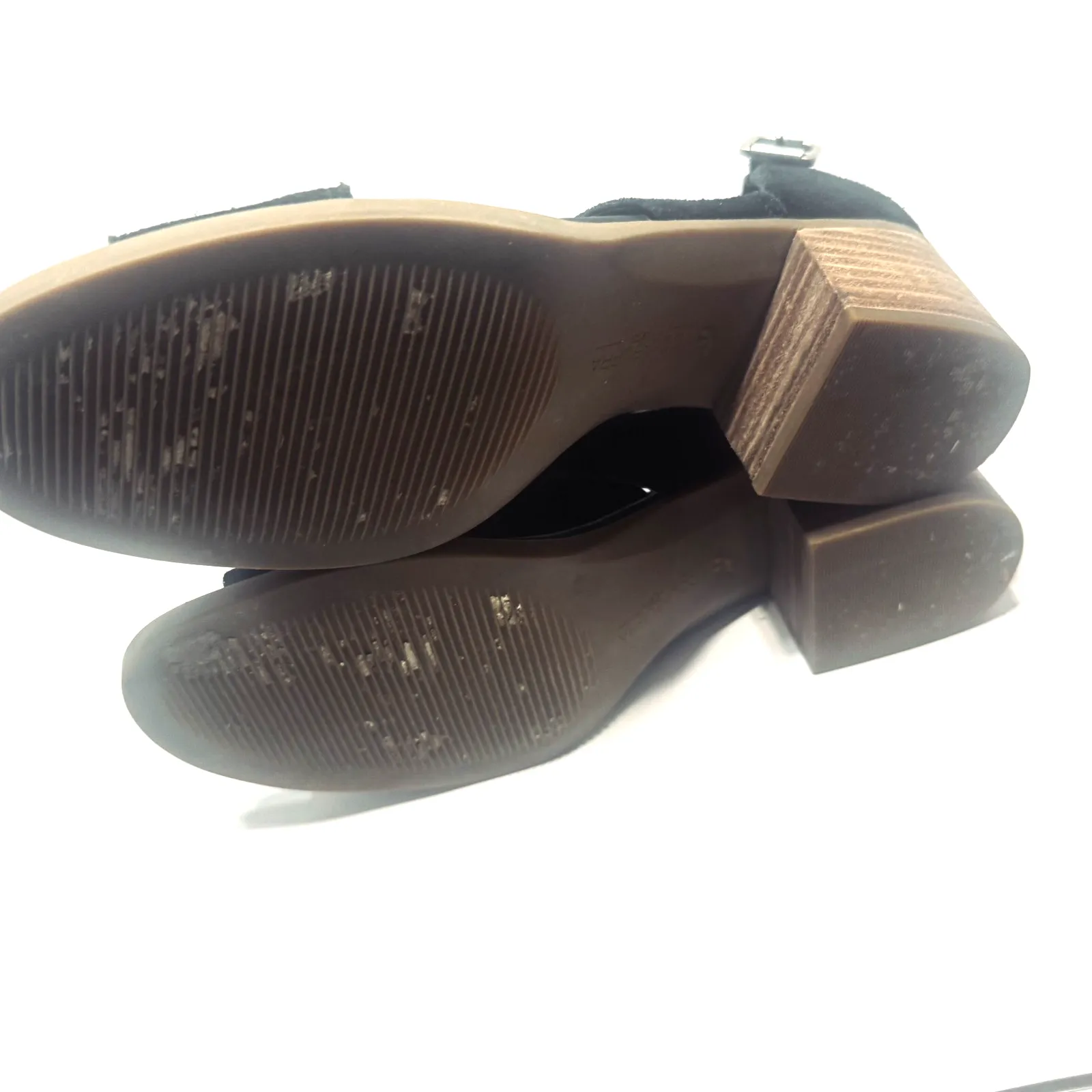 Koolaburra by Ugg Kaiah Black Suede Sandals Women's 7M buckle block heel shoes Size 7 - Image 7