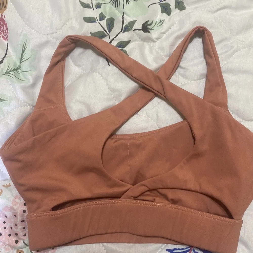 Aybl sports bra Xs - Image 2