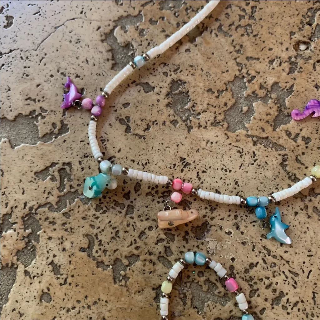 Vintage 90s Puka Shell Mother Pearl Fish Turtle Dolphin Necklace Bracelet Hawaii - Image 3