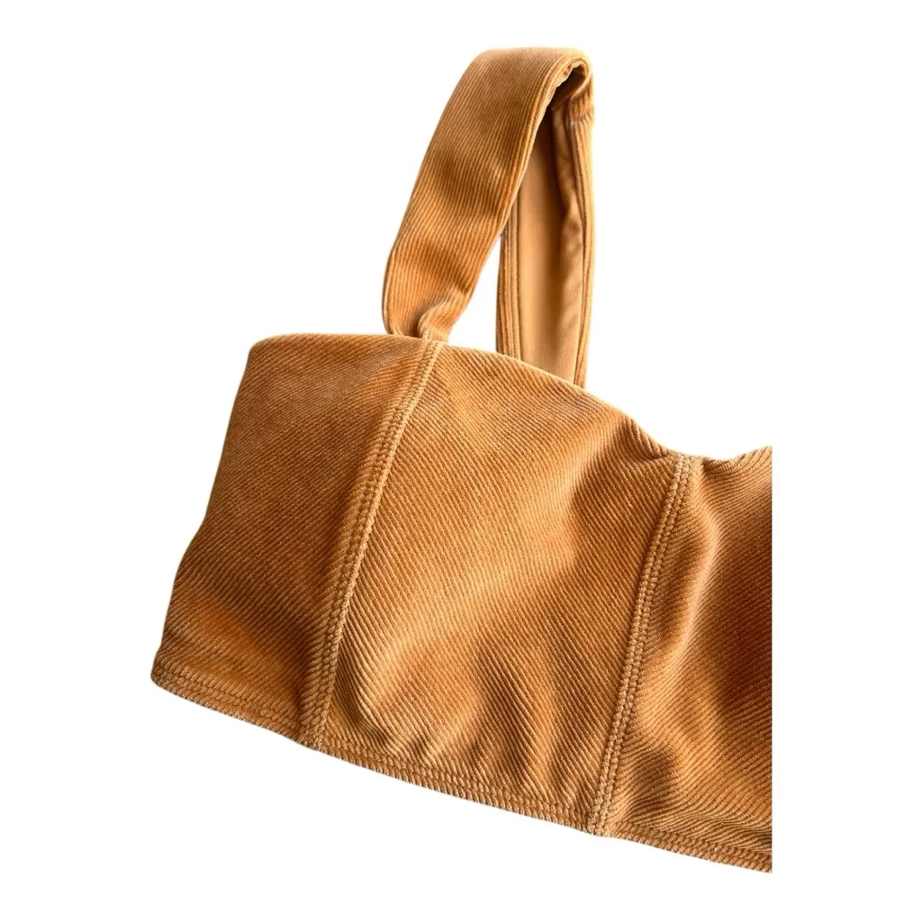 Alo Yoga Micro Corduroy Winter Break Bra in the color Toffee. Size Medium - Image 4