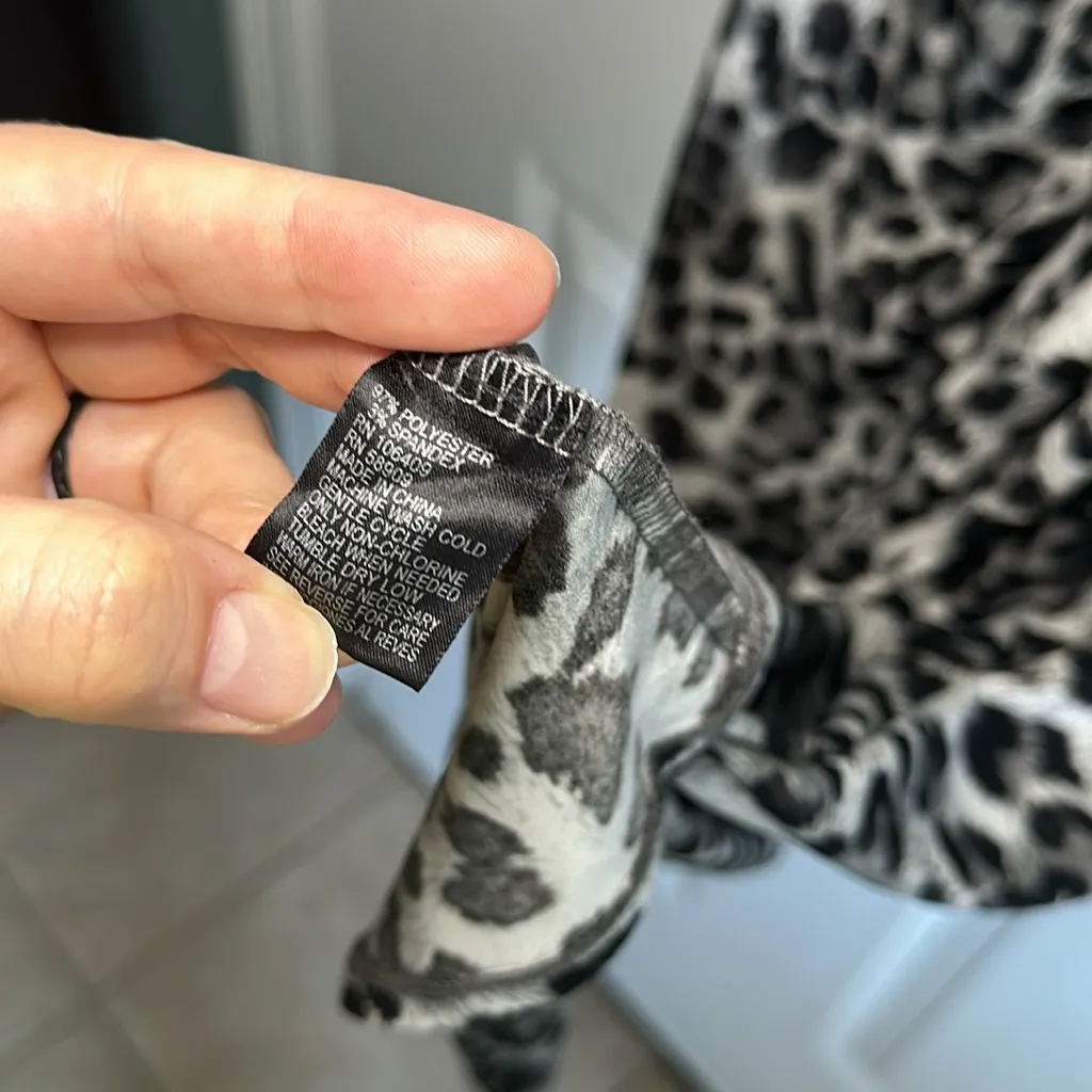 Preston & York Women’s Knee Length Animal Print Sleeveless Dress‎ Medium - Image 5