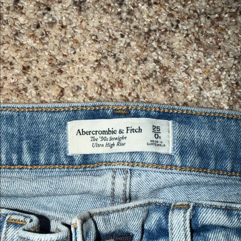 Abercrombie 90’s Ultra High Rise Straight Jean - Image 2