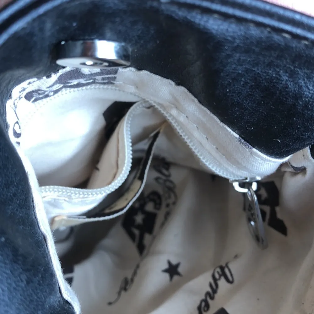 Montana West (American Bling) Turquoise/Black Leather Phone Crossbody Purse - Image 6