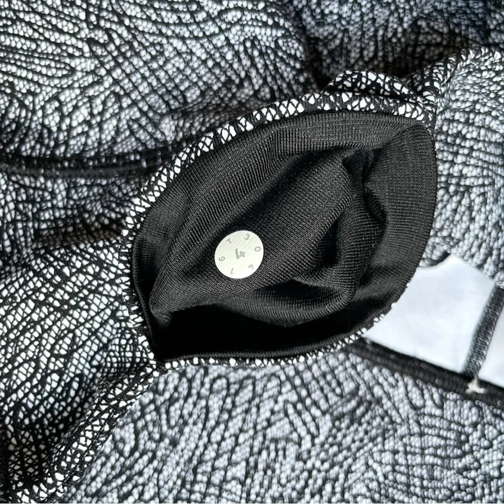 Lululemon Wunder Under Feather Jacquard Leggings - Image 3