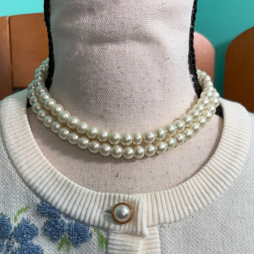 Forward Young Contemporary Chic White Cardigan with Blue Floral Pattern Size L - Image 2