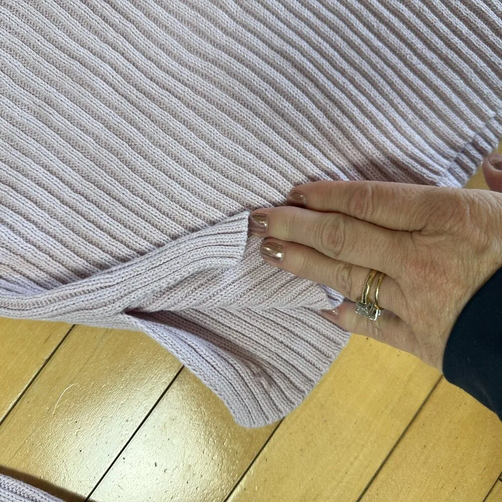 LA HEARTS Pale Pink V Neck Cropped Boxy Side Slit Size Small - Image 4