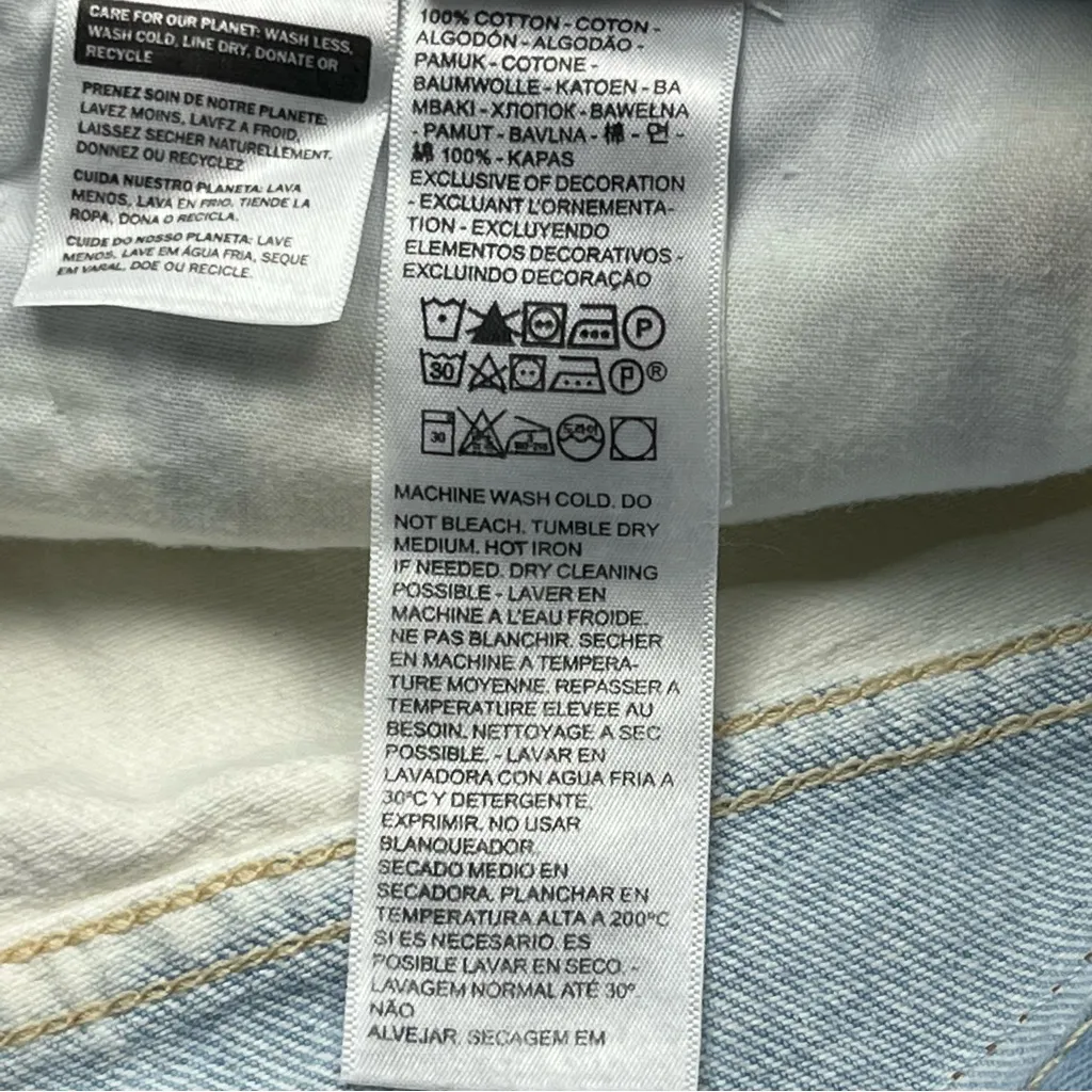 Levi's High Waisted Mom Denim Jean Cut-Off‎ Shorts Womens Size 30 Blue White NEW - Image 6