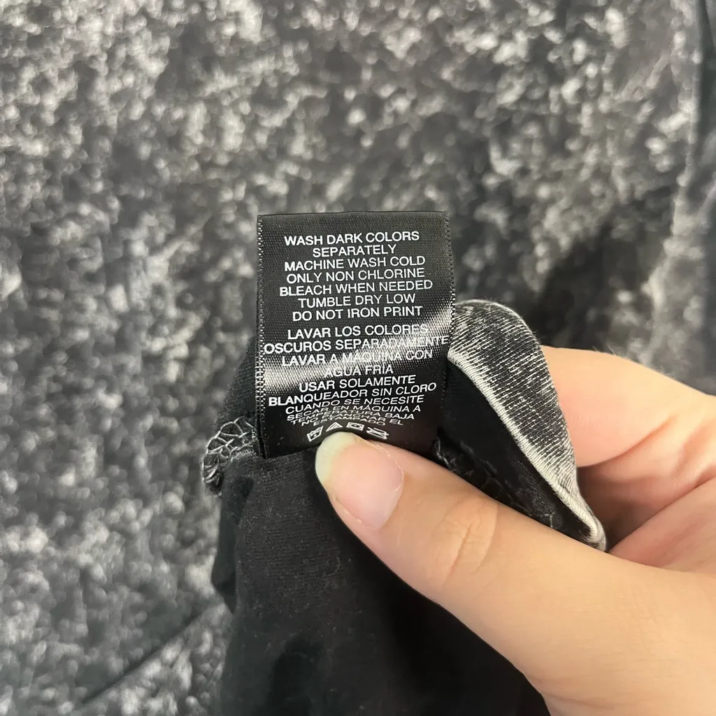 Norma Kamali Long Sleeve Top Scoop Neck Distressed Acid Wash Black size small - Image 4