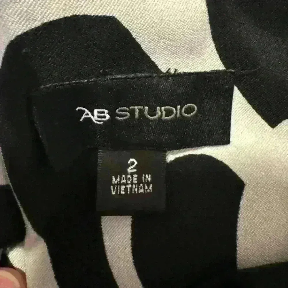 Women’s White&Black Floral AB Studios Dress - Image 3