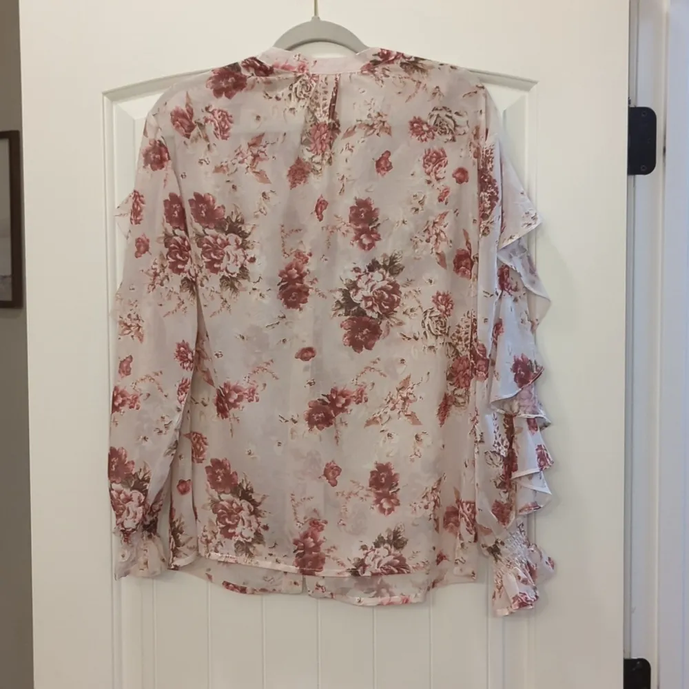 ANDTHEWHY Floral Ruffle Blouse - Image 7