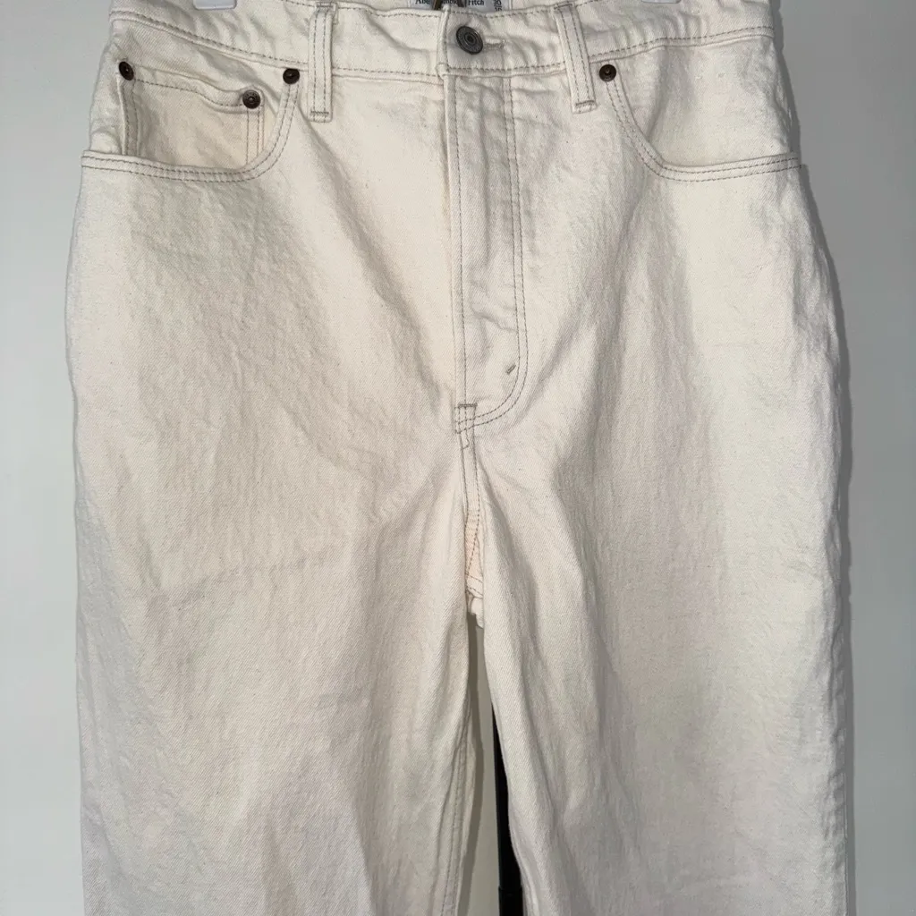 Abercrombie & Fitch The 90’s Straight‎ Ultra High Rise Curve Love 10 Long Cream - Image 4
