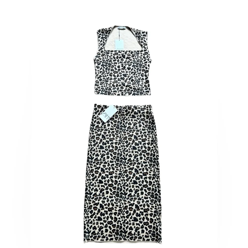 Zara Leopard 2PC Sweater Set Tank Pencil MIDI Skirt M Brown Black Animal Print - Image 2