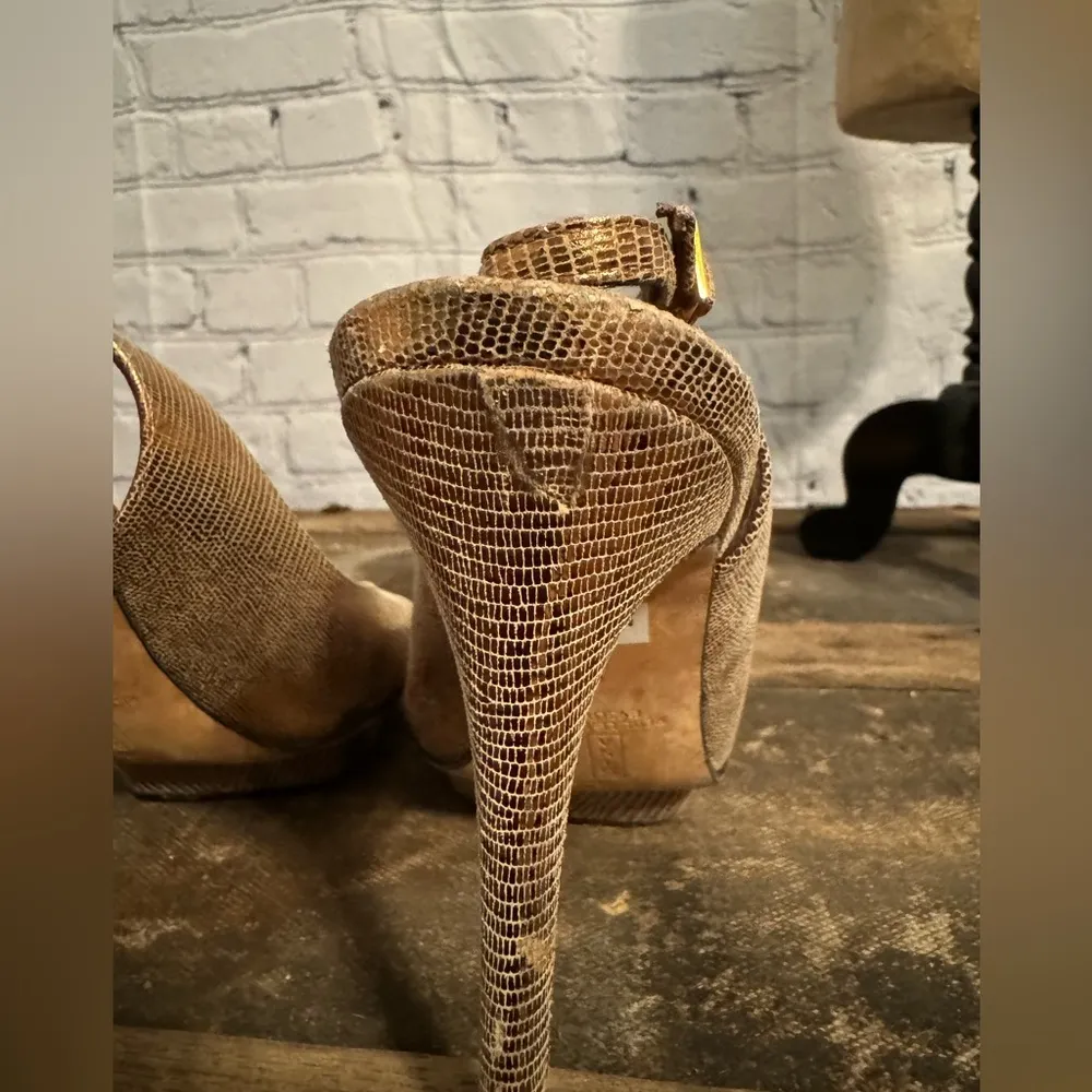 Gina Metallic Gold Lizard Embossed Leather Platform Peep Toe Slingback Sandals Size 6 - Image 5