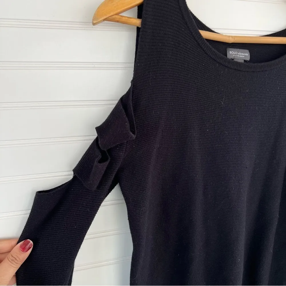 BOLD Elements cut out sleeves sweater top Size Medium - Image 4