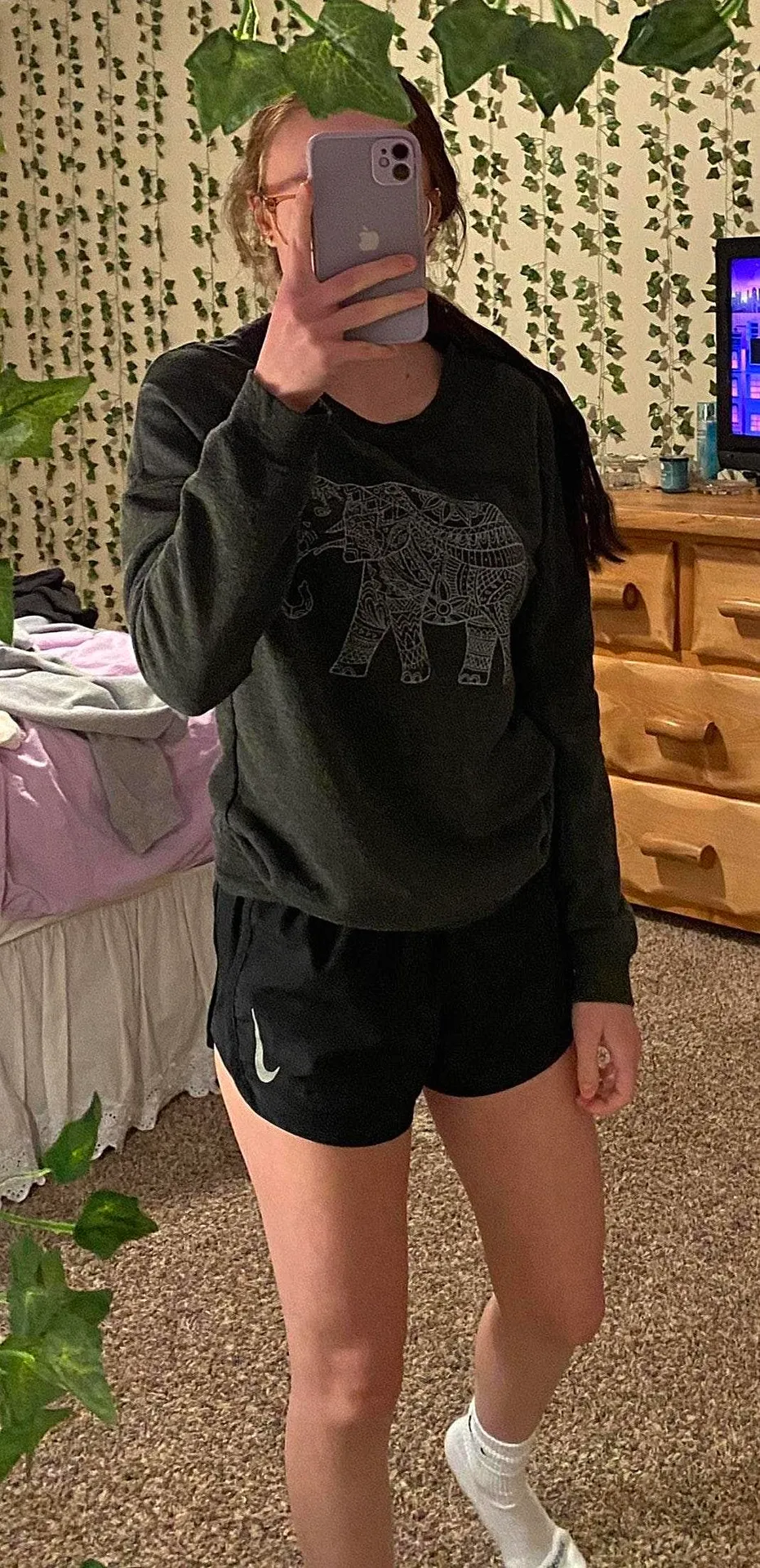 Target crewneck - Image 3