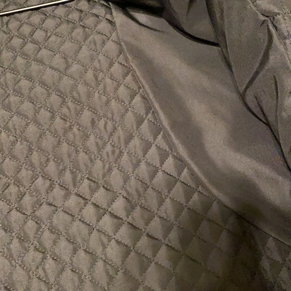 Simply Vera Vera Wang oversized faux fur black hooded coat, size small - Image 11