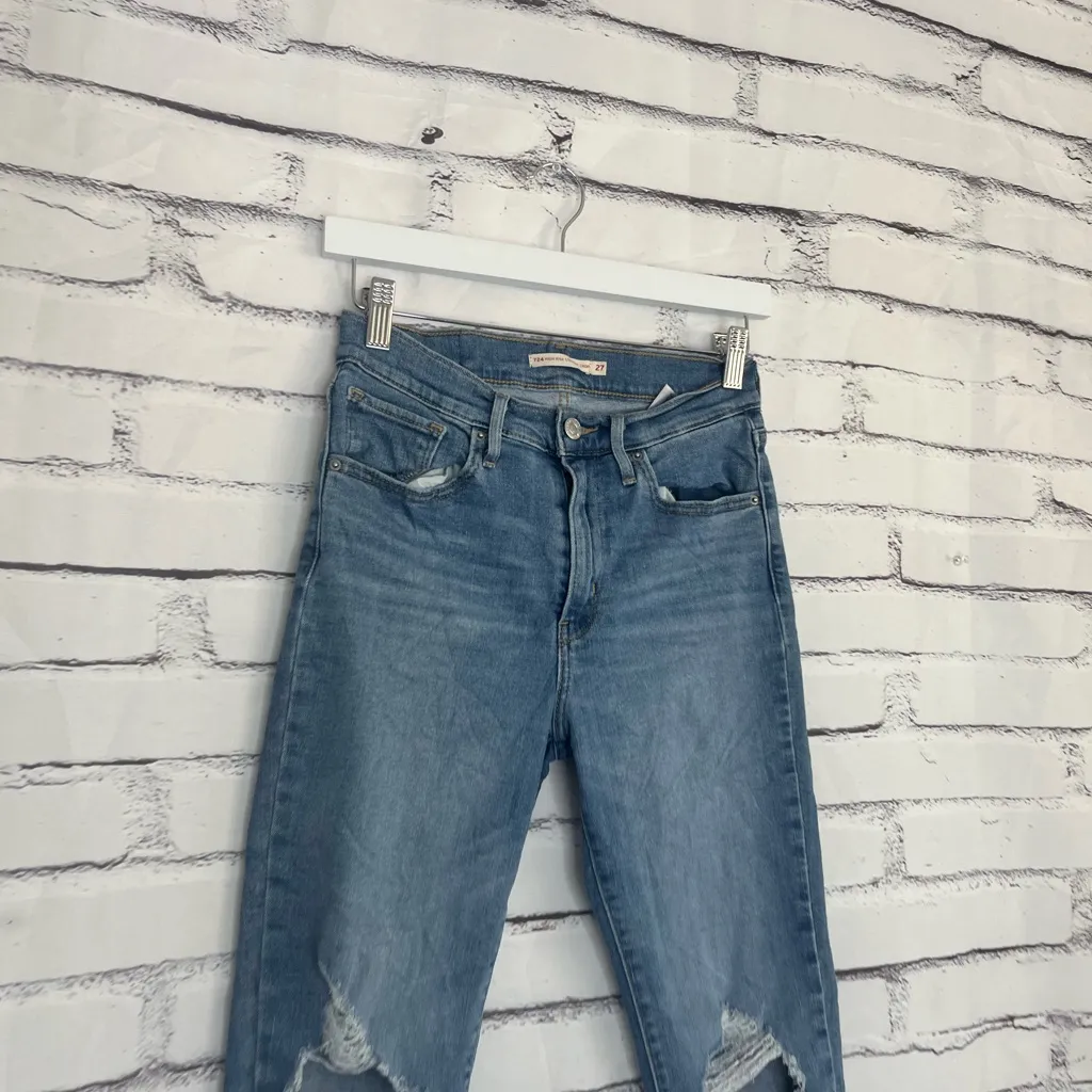 Levi’s 724 High Rise Straight Crop Distressed Jeans Women’s 27 Light Wash Denim - Image 3