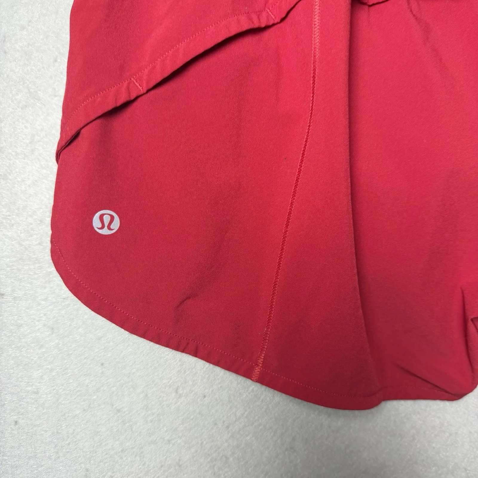 Lululemon Dark Red Speed Up Mid-Rise Shorts Lined Size 14 - Image 4