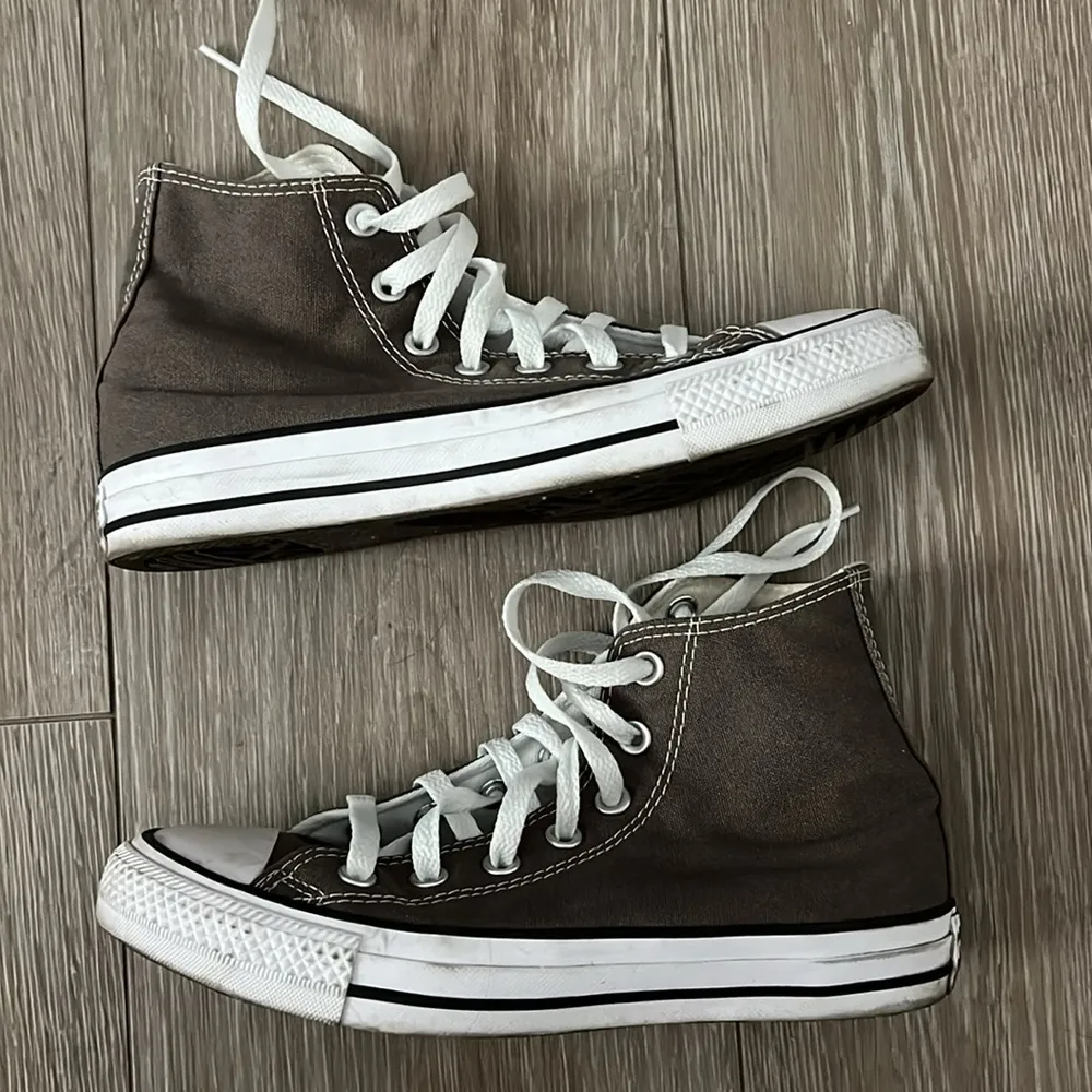 high tops grey-brown size 7 - Image 3