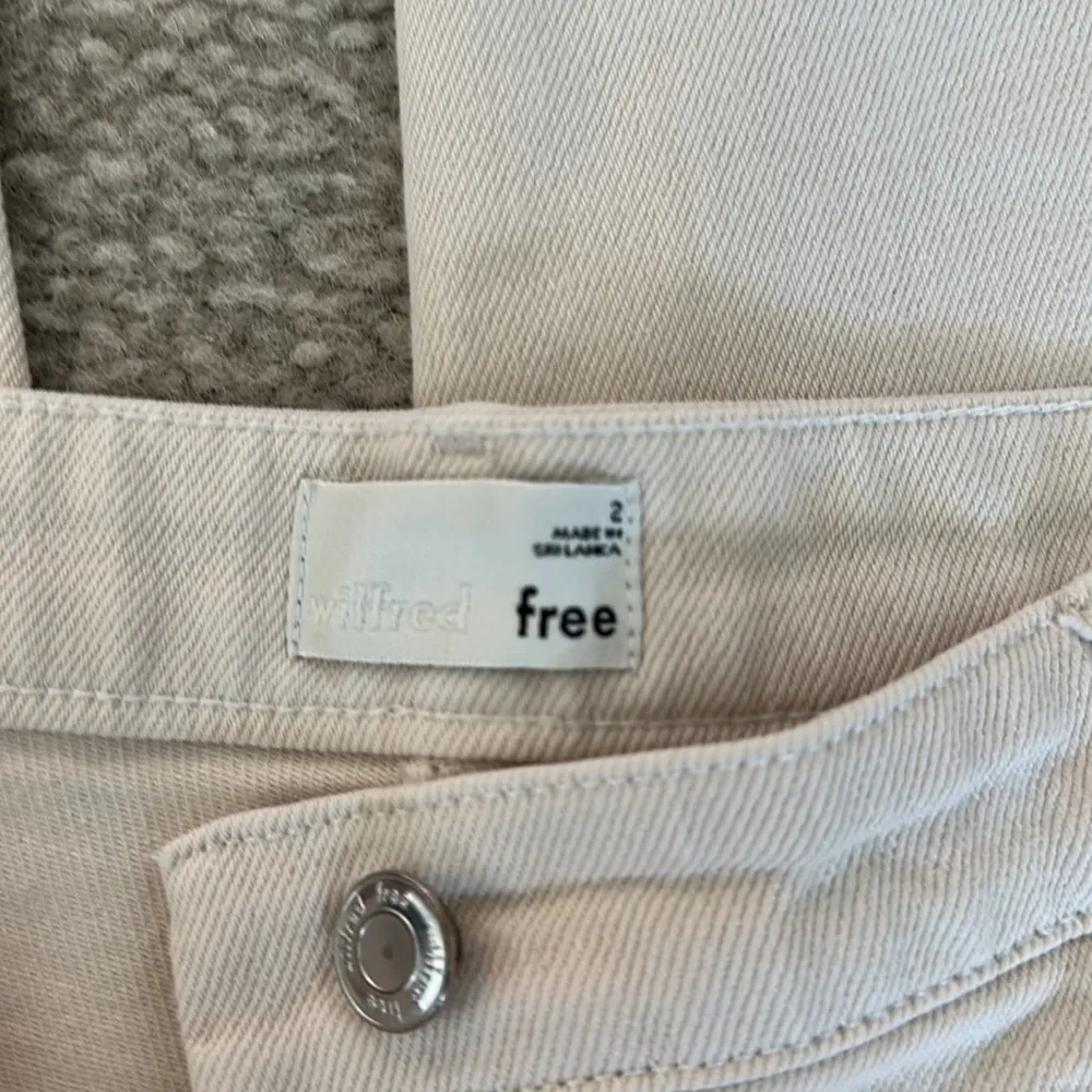 Wilfred Free Aritzia Cream Pants Straight Leg - Image 4