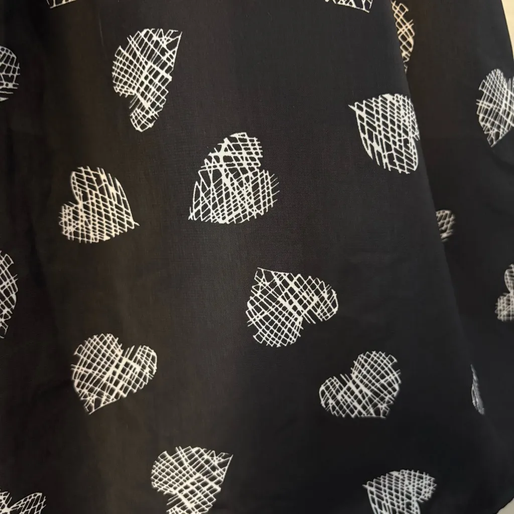 Downeast Basics black and white scribble heart high waisted circle skirt small - Image 10