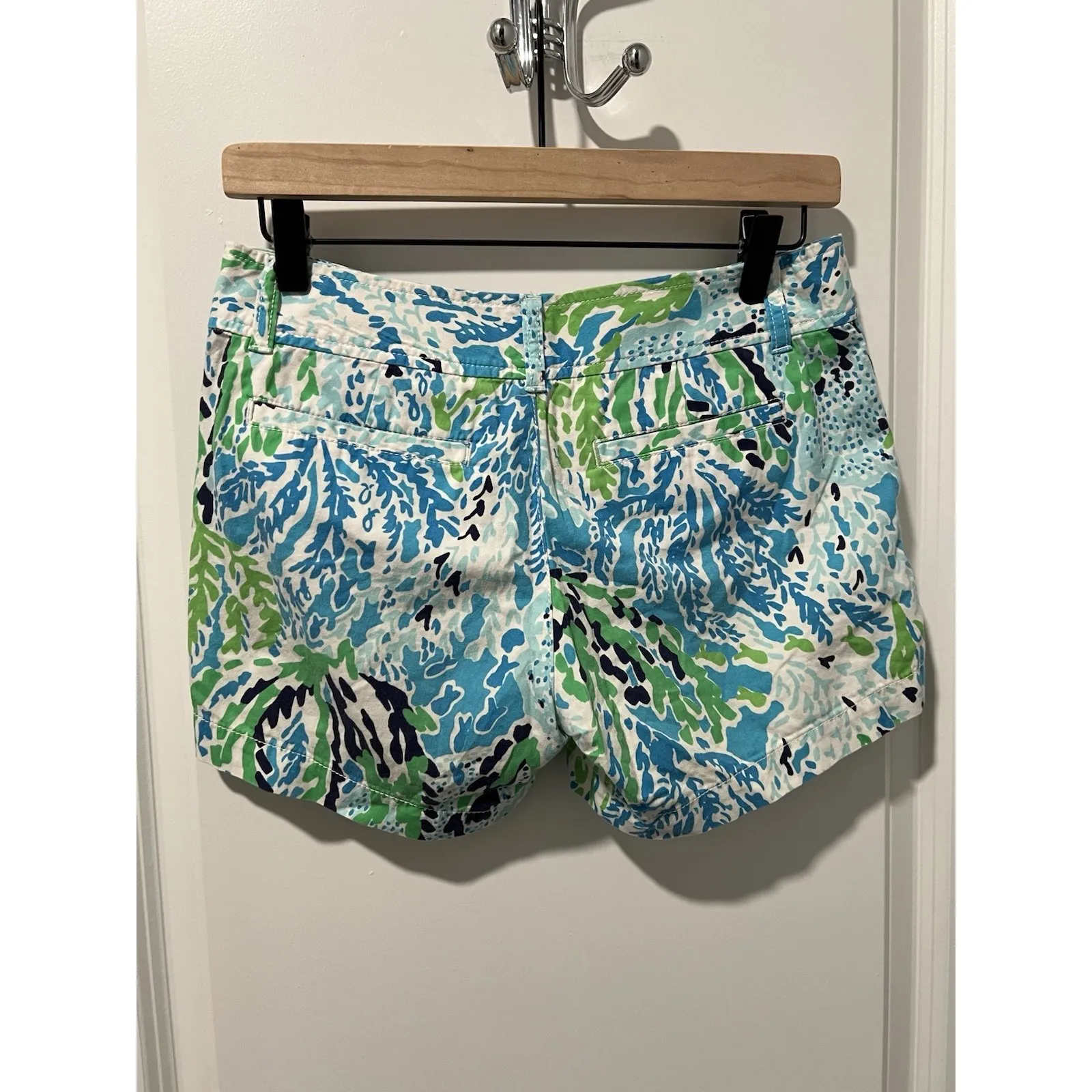 Lilly Pulitzer Callahan Lets Cha‎ Cha Blue Shorts Size 0 - Image 2