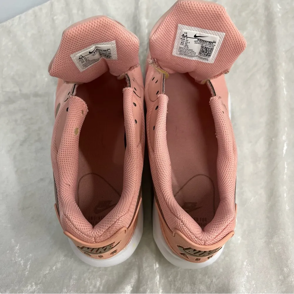 Womens Nike Air Max Oketo size 8.5 flawed - Image 7