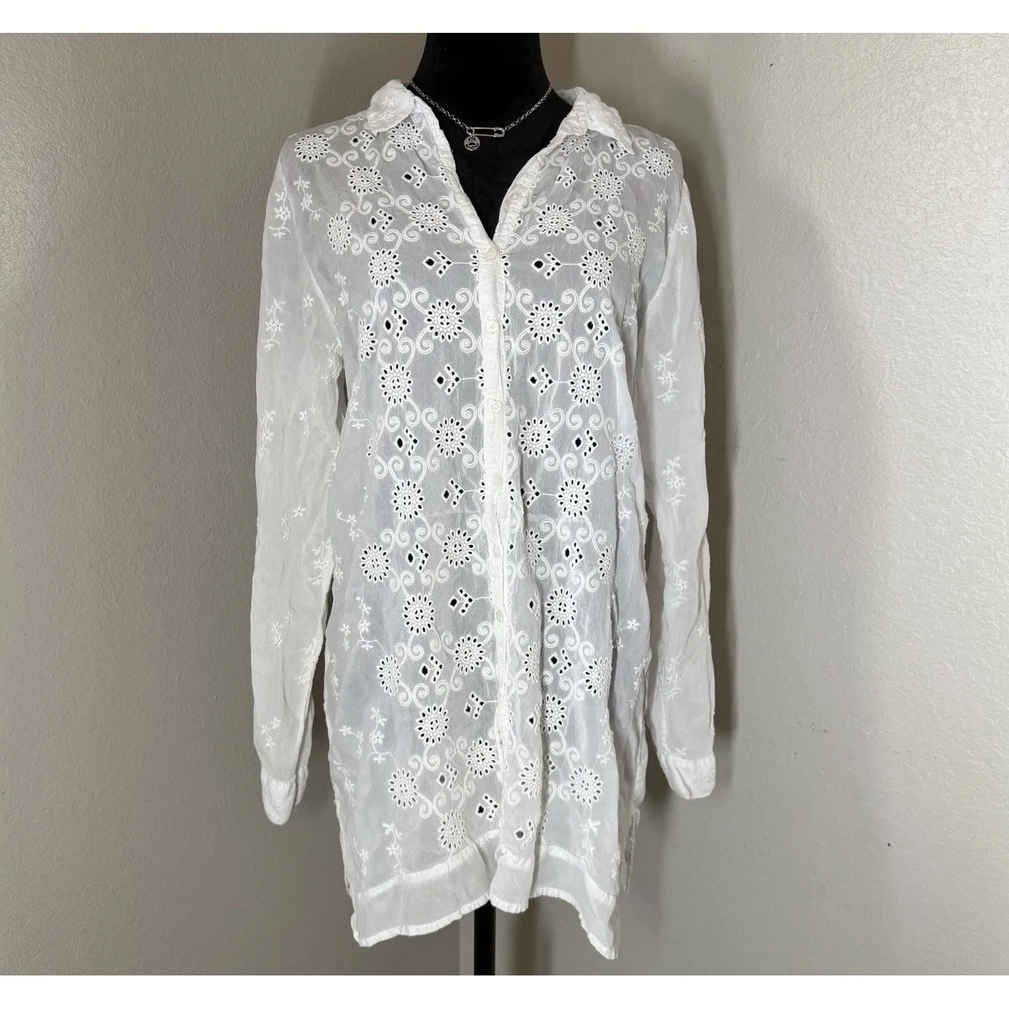 JOHNNY‎ WAS  Long Eyelet Sheer WHITE Size M Button Up Women's Blouse Tunic Rayon - Image 2