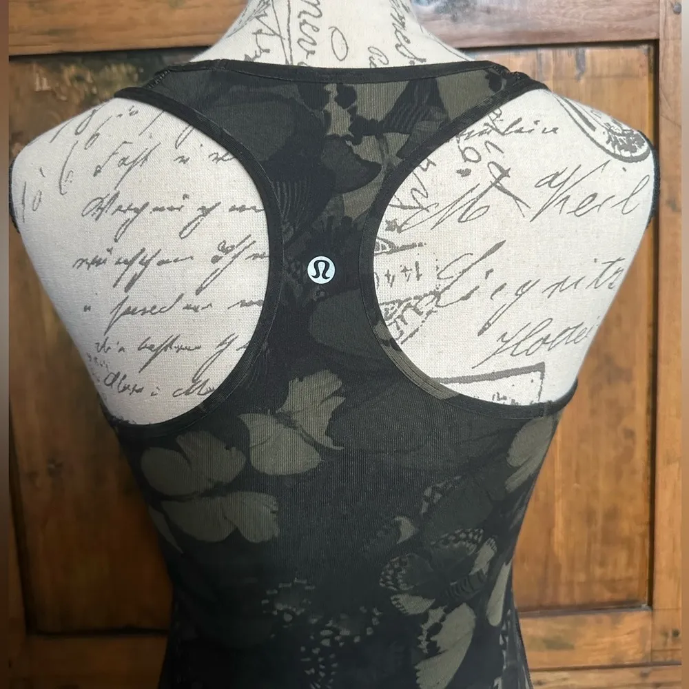 Lululemon Cool Racerback
Biggie So Fly Butterfly Fatigue Green Black - Image 10