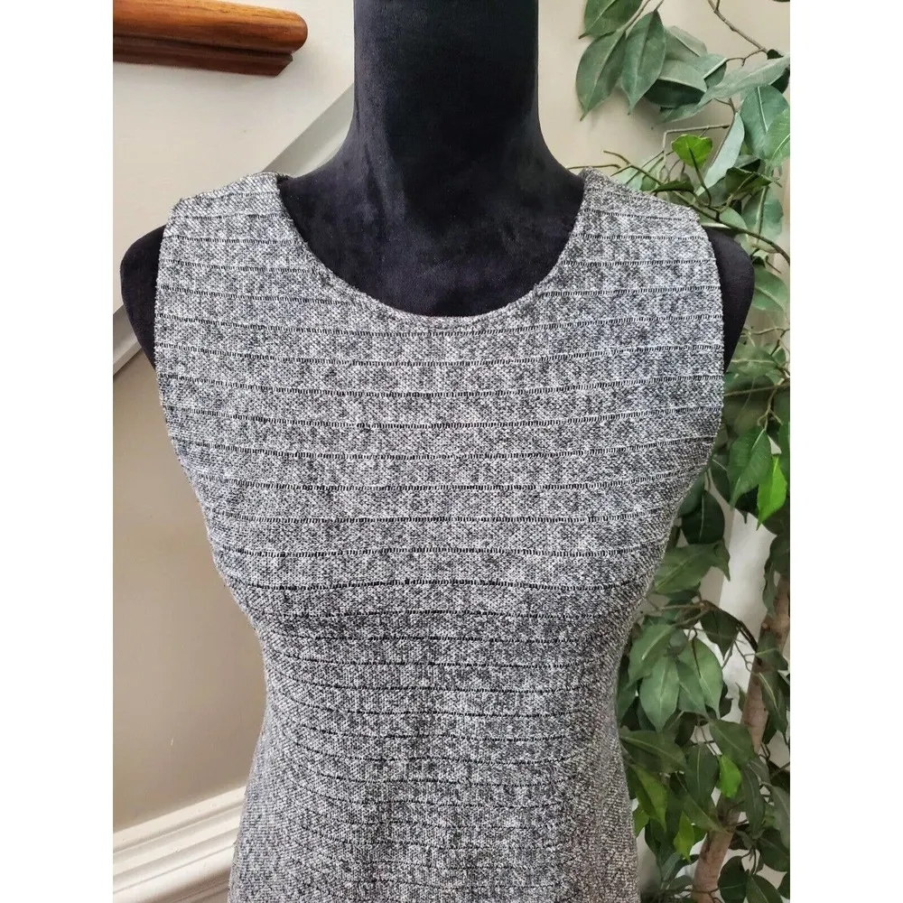 Noni Teen Women's Gray Polyester Round Neck Sleeveless Knee Length Dress Small - Image 2