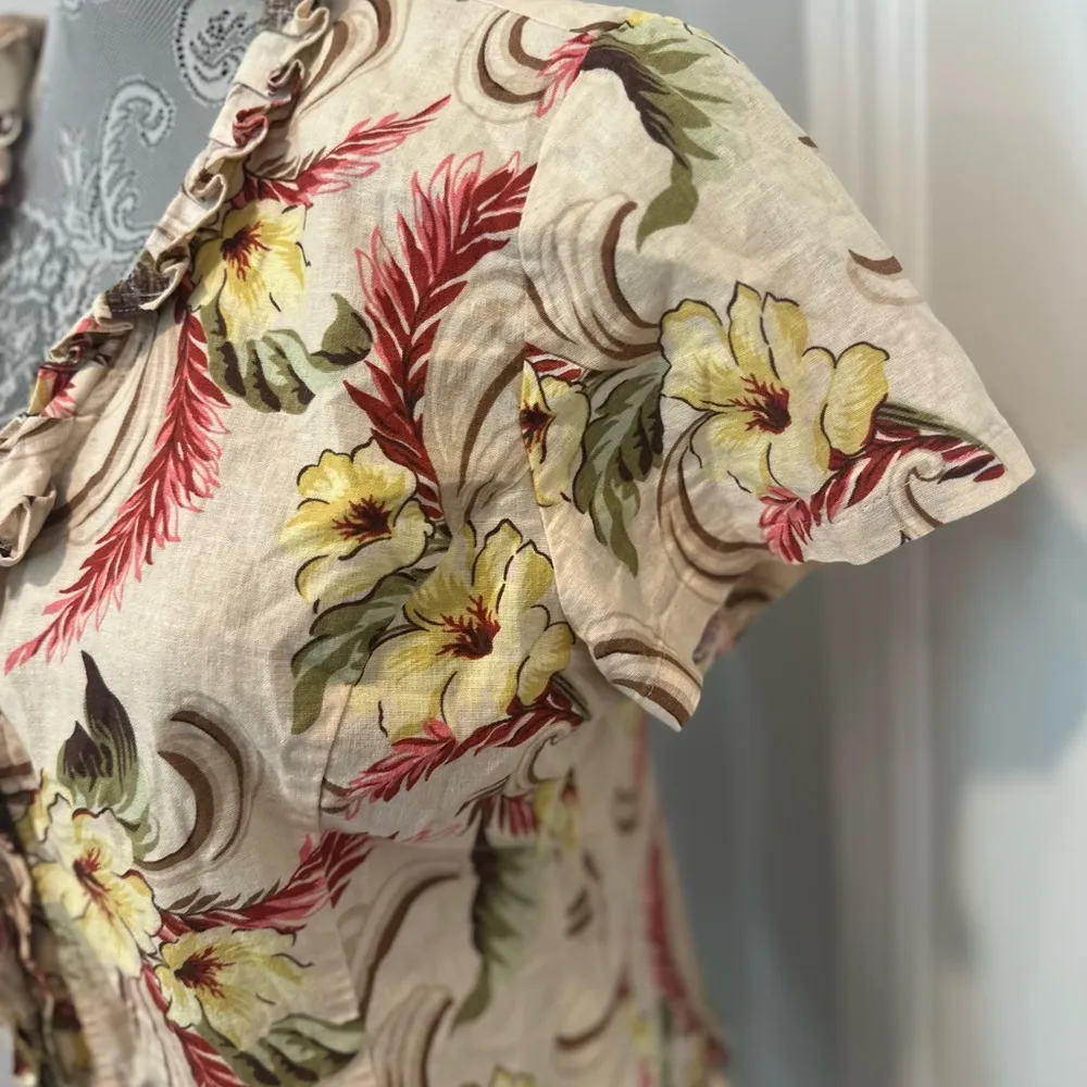 Oscar de la Renta linen Blend Sz: L Hawaiian Floral ruffled Lightweight Blouse. - Image 8