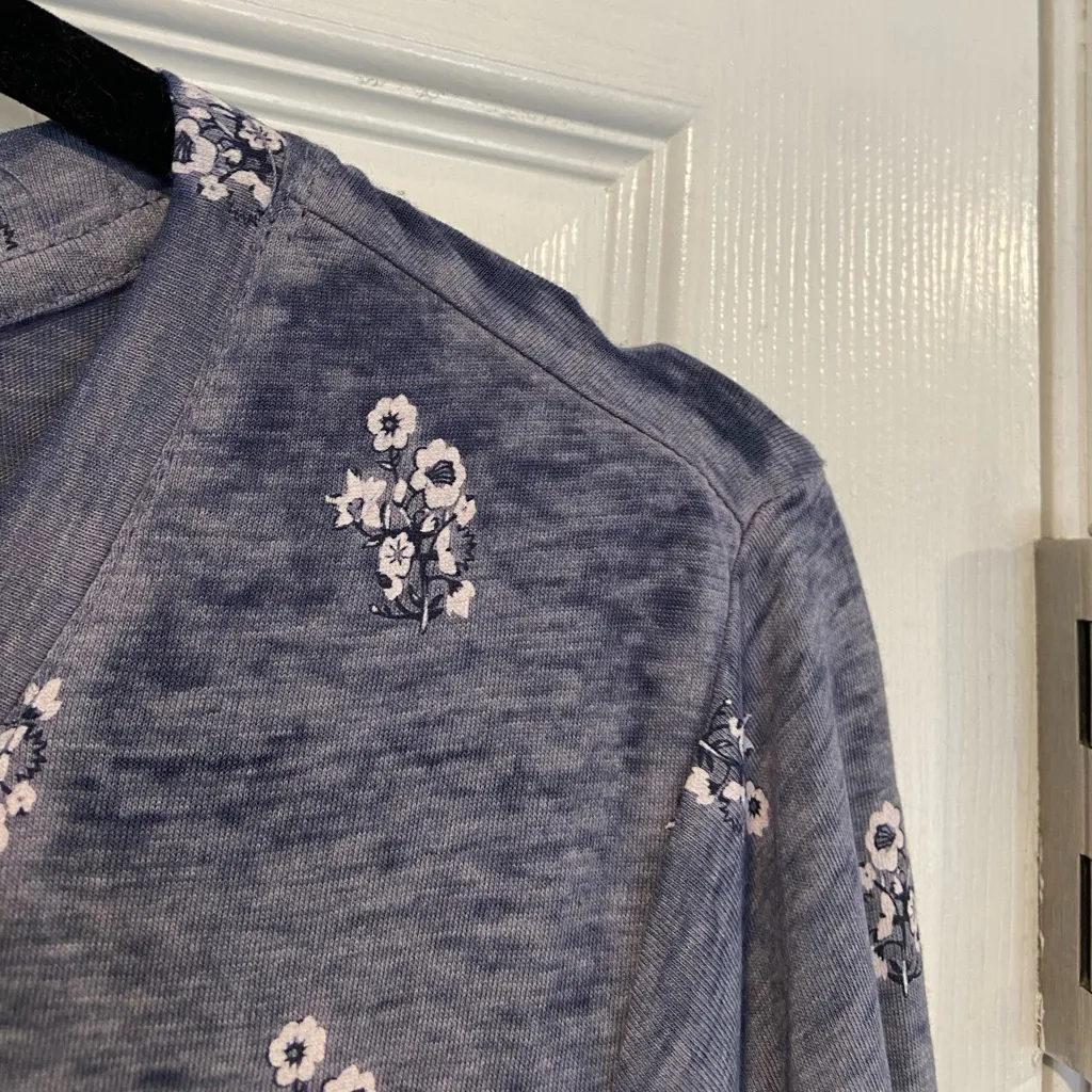 NWT C&C California Size 1X Blue Floral Lightweight Long Sleeve Burnout Tee Shirt - Image 3