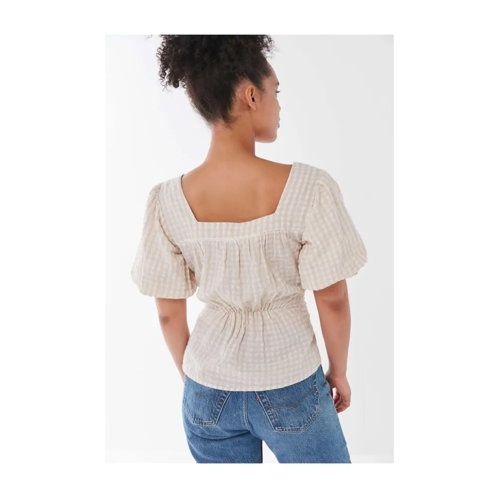 UO Tessa Gingham Seersucker Puff Sleeve Top - Image 3