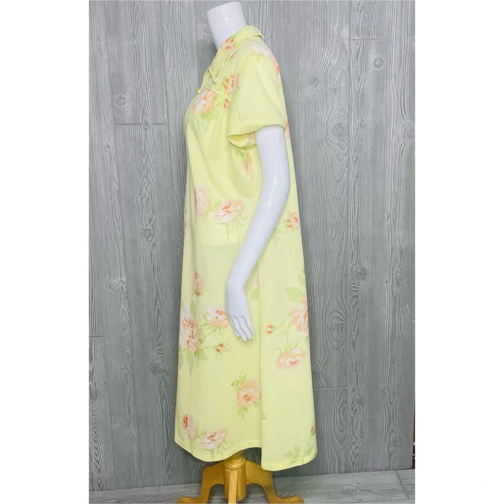 Vintage women’s handmade yellow floral dress size medium see measurements retro - Image 11