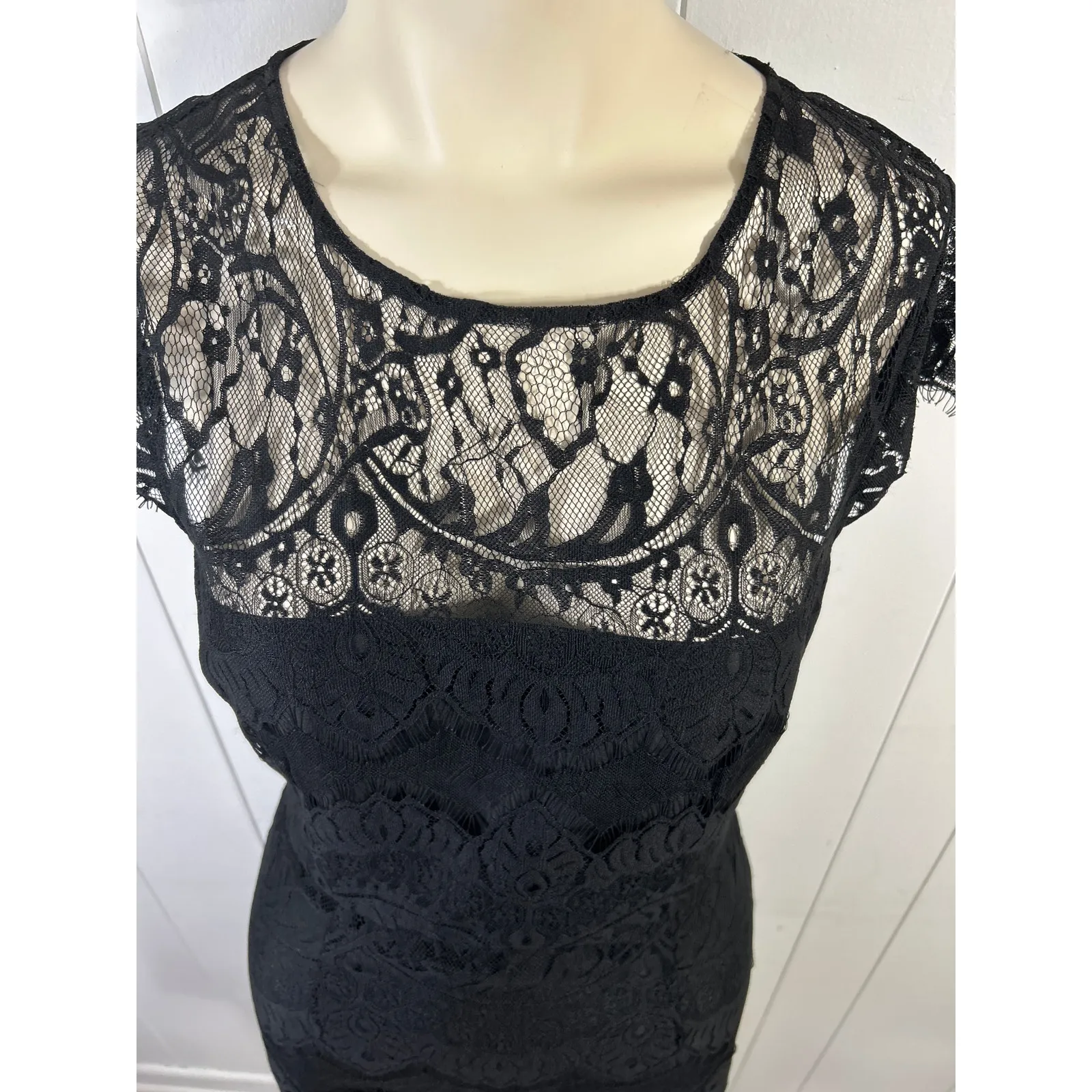 BB Dakota By Steve Madden Jayce Lace Sheath Cocktail Dress In Black. Size 6 NWOT - Image 4