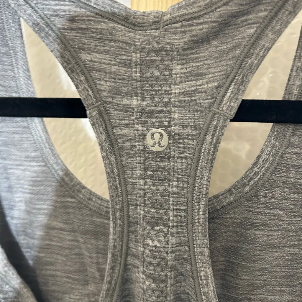 Lululemon  Grey Swiftly Tech Racerback Tank Size 6 - Image 6