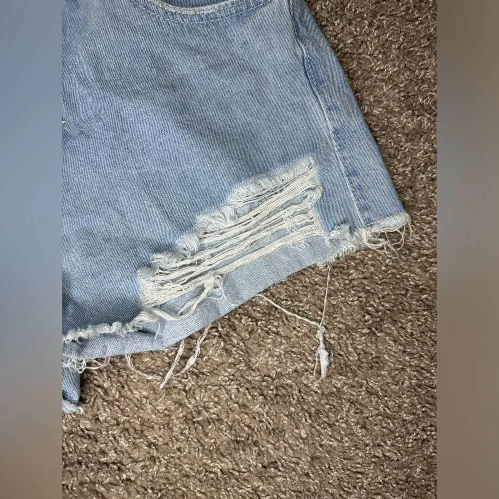 Princess Polly Light Denim Distressed Shorts - Image 3