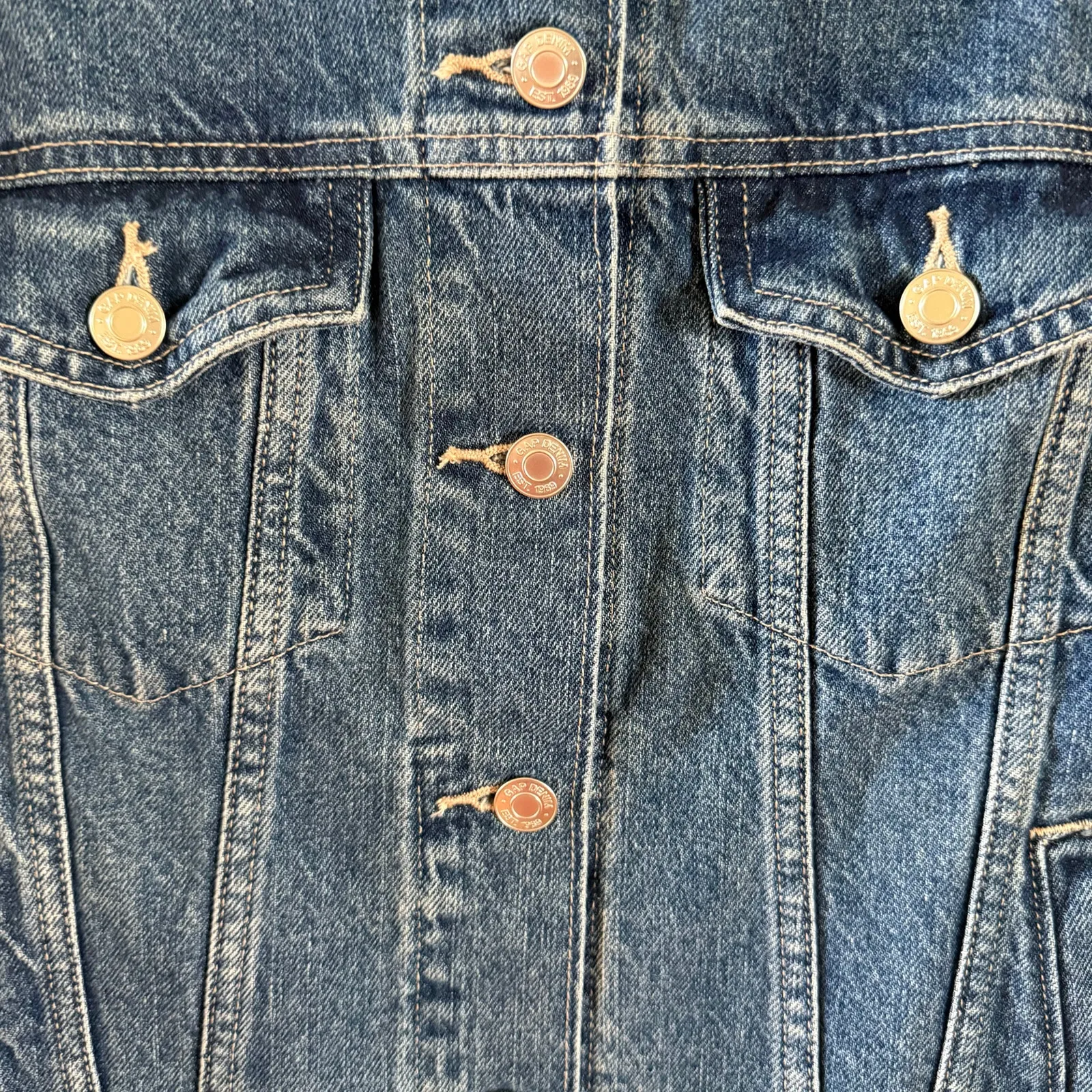 New! GAP Women's Denim Jacket Small Blue Button-Front Casual Short Coat - Image 5