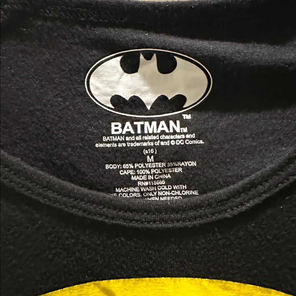 Batman Black Tee with Yellow Emblem Size undefined - Image 2