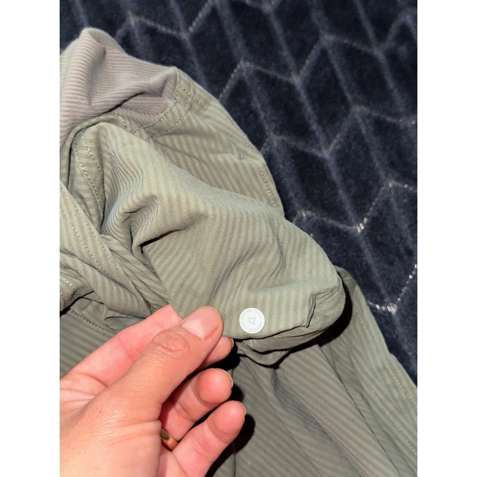 Lululemon Dance Studio Crop Pants Women's Green Twill Size 12 - Image 3