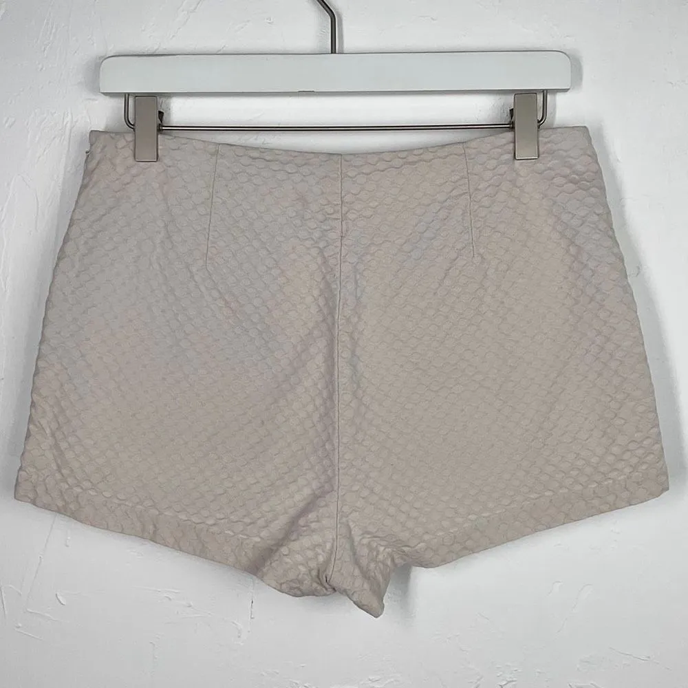 Free People  Beige Newman High Waisted Netted Textured Shorts 6 - Image 5