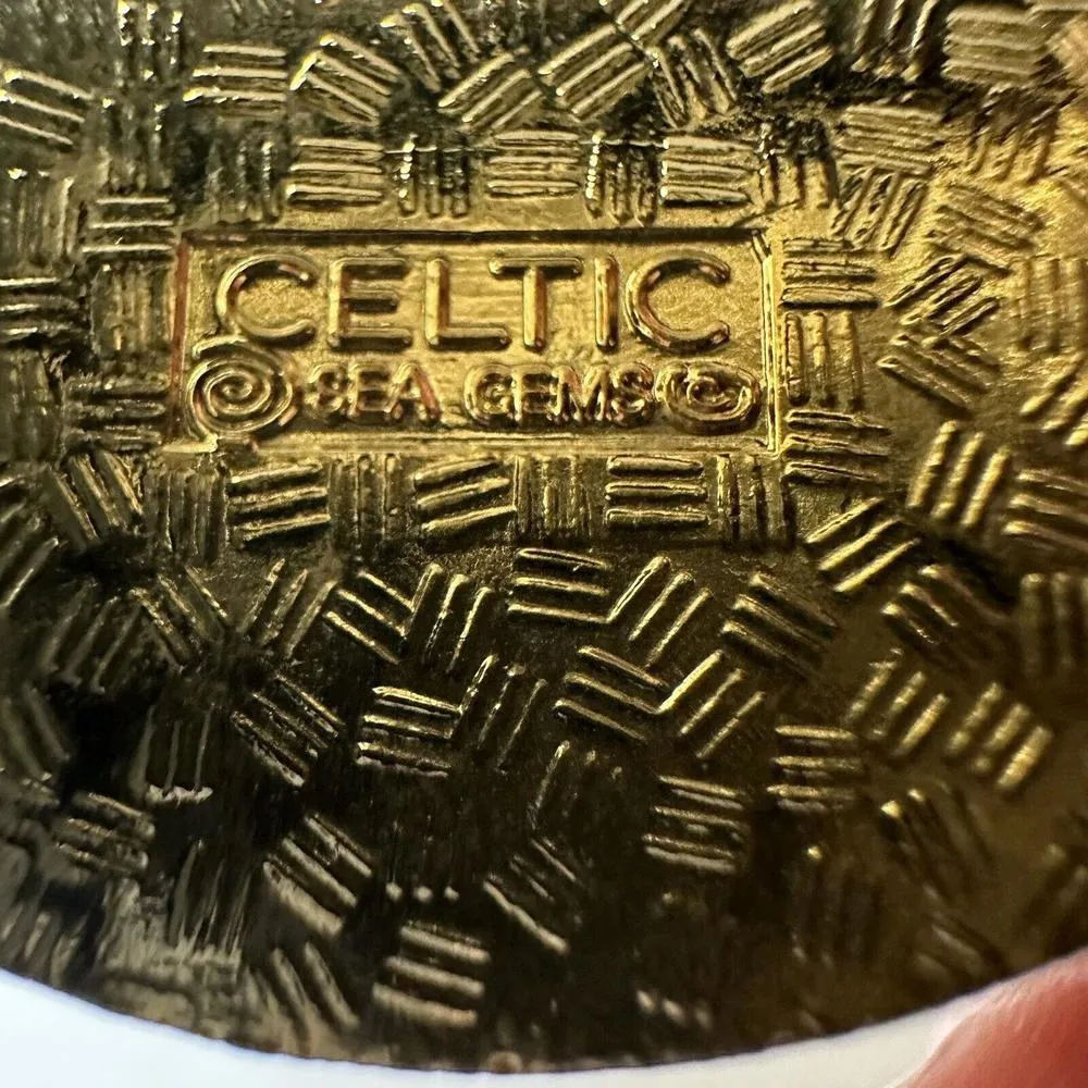 Celtic Sea Gems Signed Cloisonne Style Enamel Gold Tone Brooch Pin - Image 8