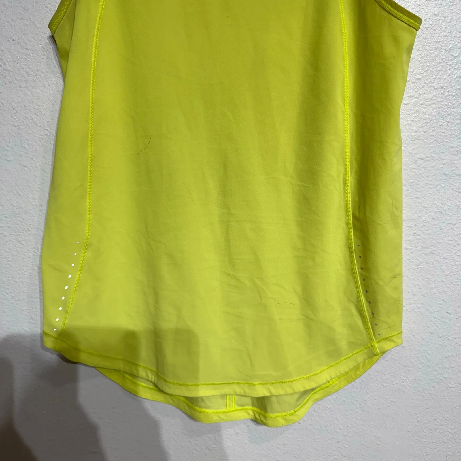 Lululemon Highlight Yellow Sculpt Tank Top Sz 6 - Image 4