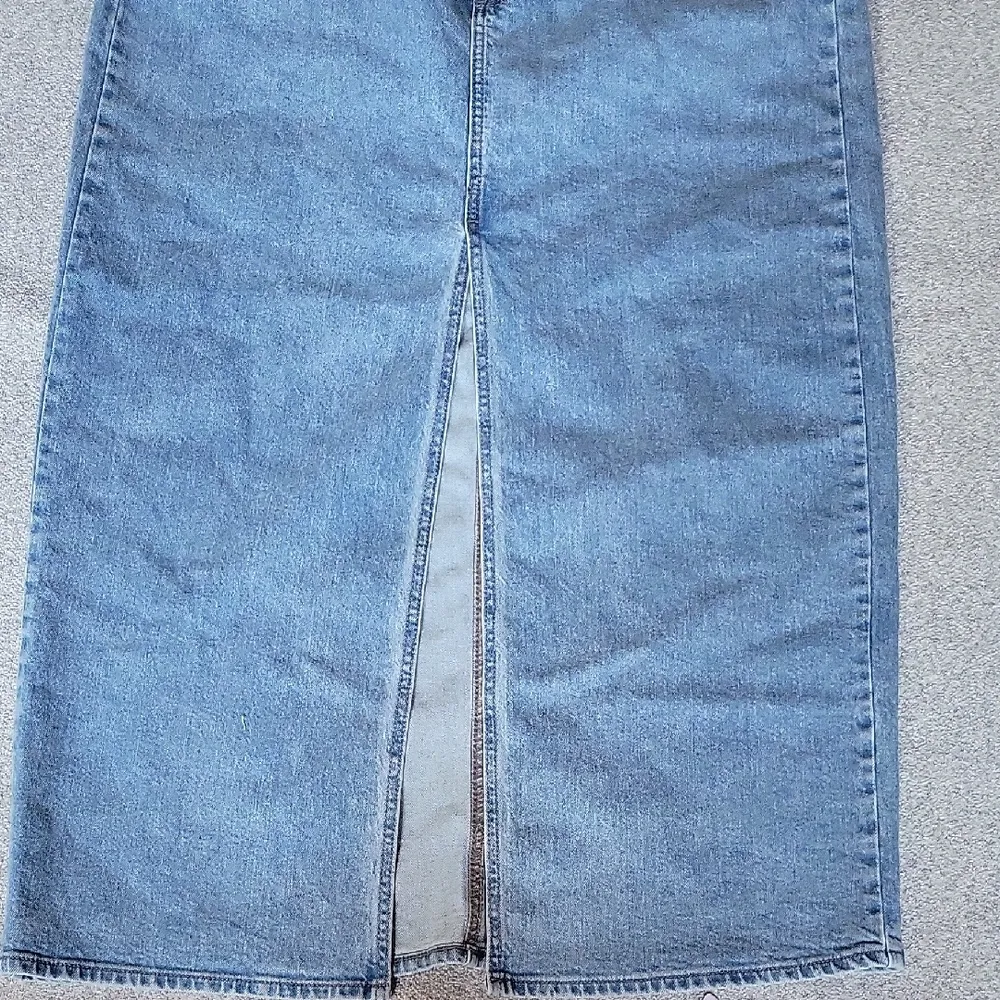 Universal Thread Blue Skirt  Máxi Size 16 - Image 4